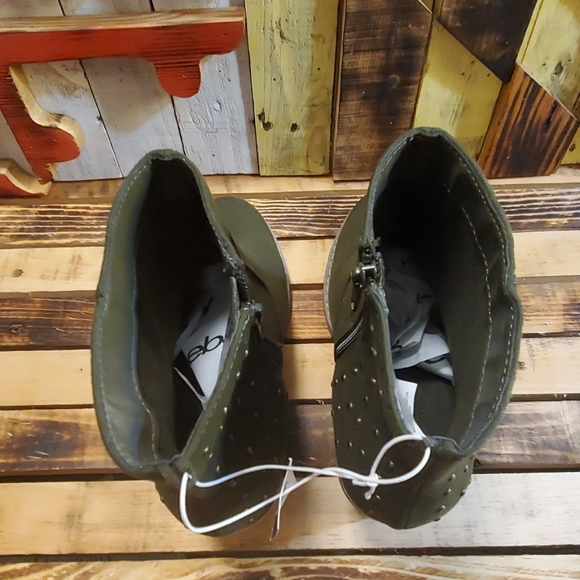 Old Navy Booties Size 10 - Picture 3 of 8